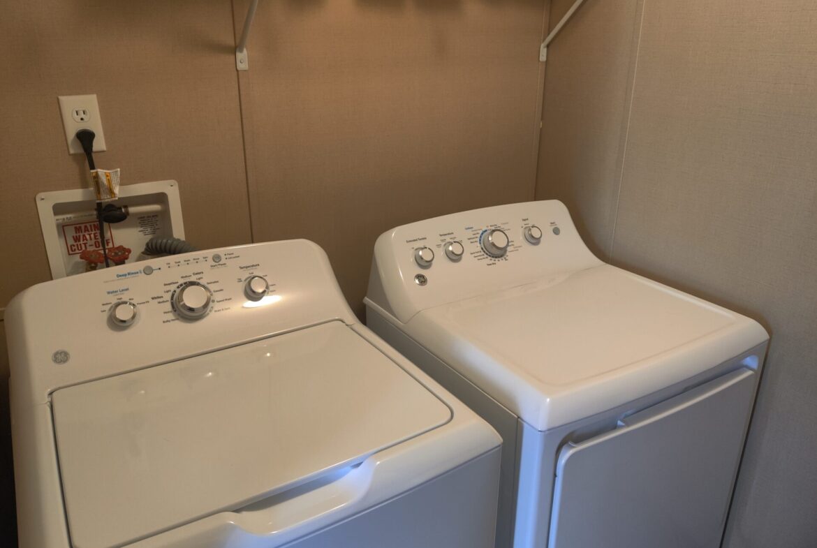 Washing machine and drying machine of single wide manufactured home for sale in Clinton Township | Used Mobile Home for Sale Michigan